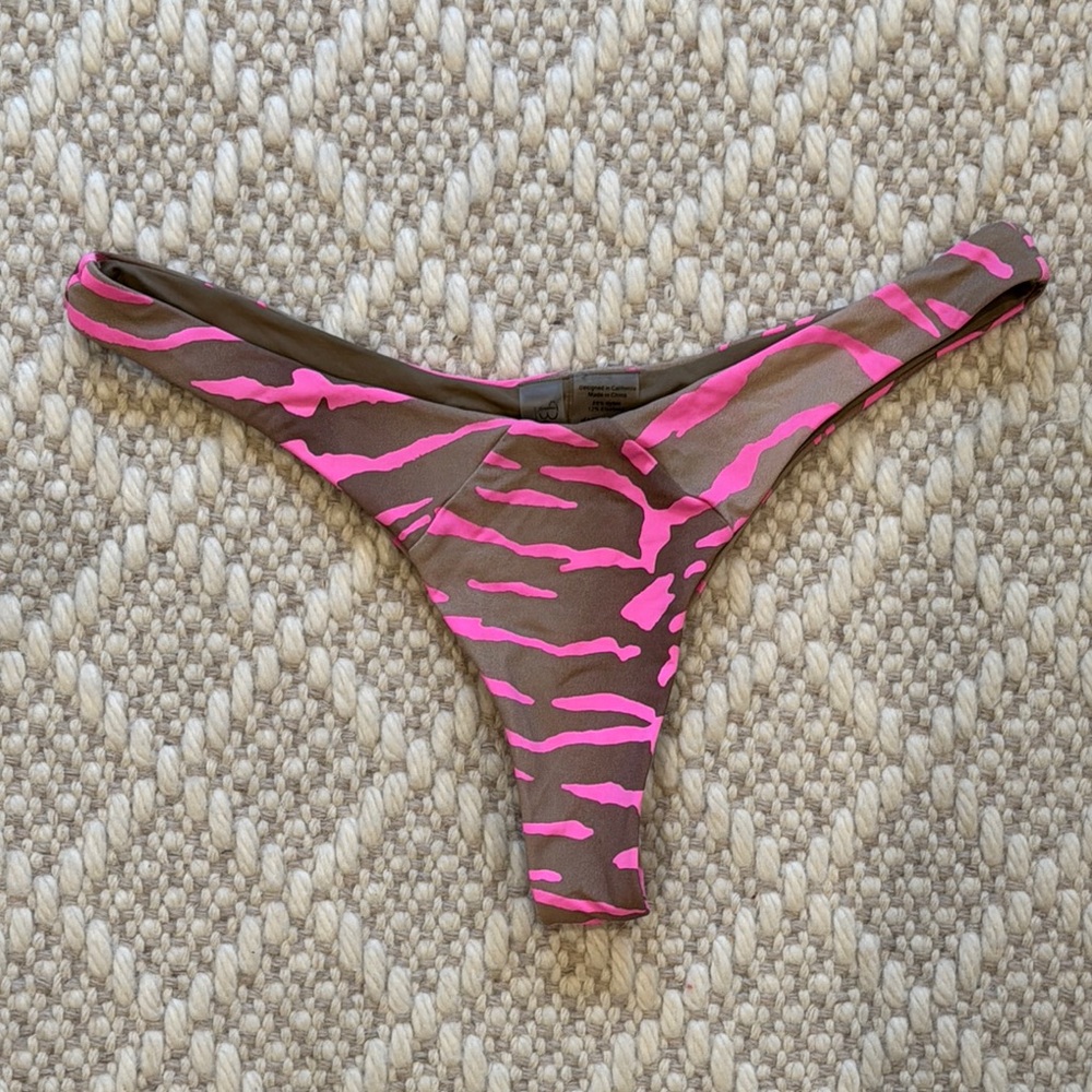 Beach Bunny - Indy Pink and Brown Women's Bikini Bottoms - Size: MD